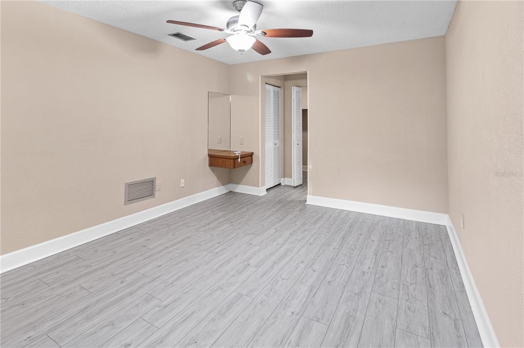 1929 Valencia Way Clearwater, FL 33764 - Photo 15 of 56