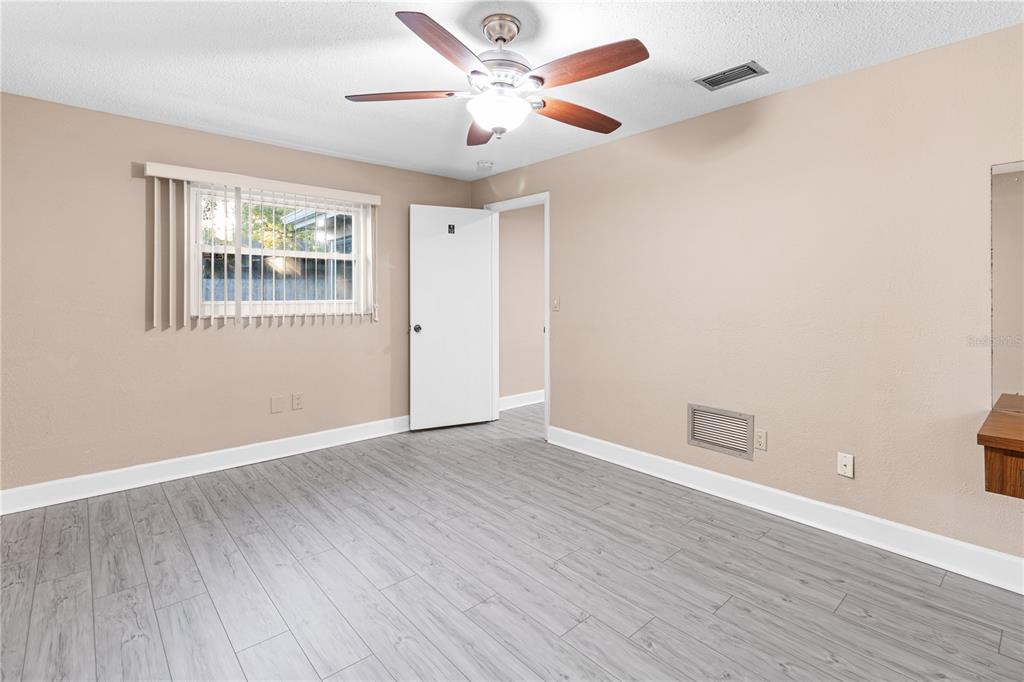 1929 Valencia Way Clearwater, FL 33764 - Photo 16 of 56