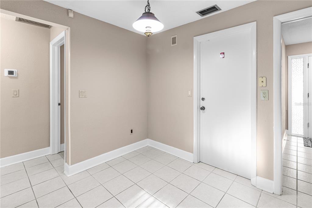 1929 Valencia Way Clearwater, FL 33764 - Photo 28 of 56