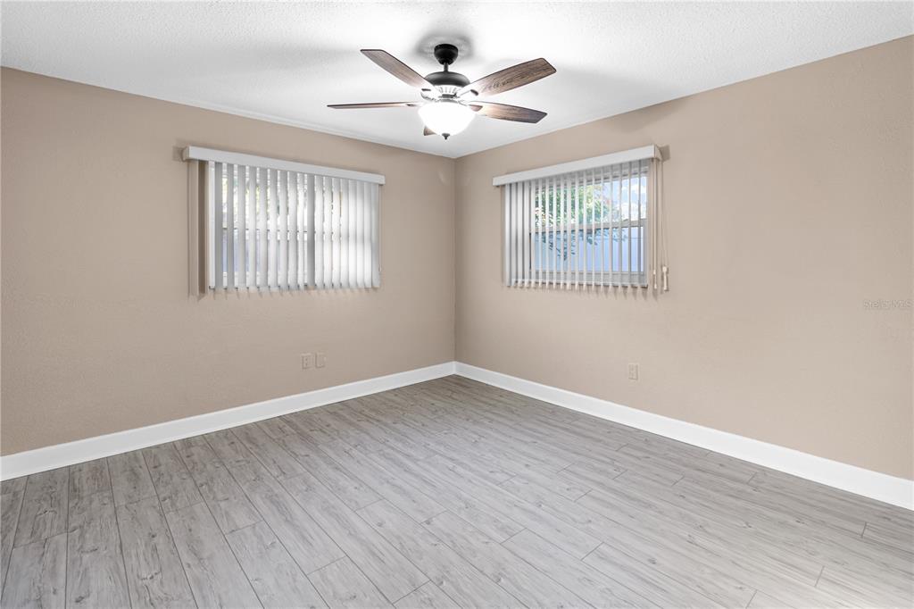 1929 Valencia Way Clearwater, FL 33764 - Photo 32 of 56