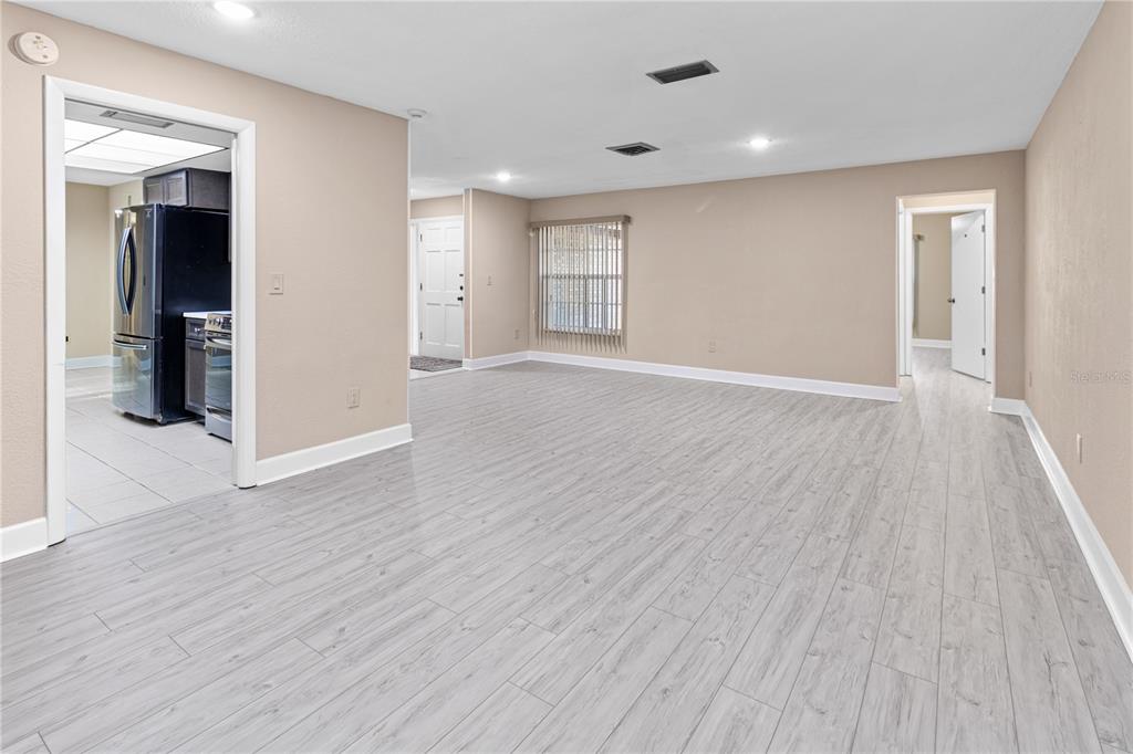 1929 Valencia Way Clearwater, FL 33764 - Photo 4 of 56