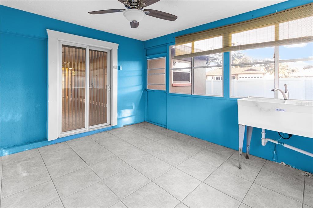 1929 Valencia Way Clearwater, FL 33764 - Photo 53 of 56