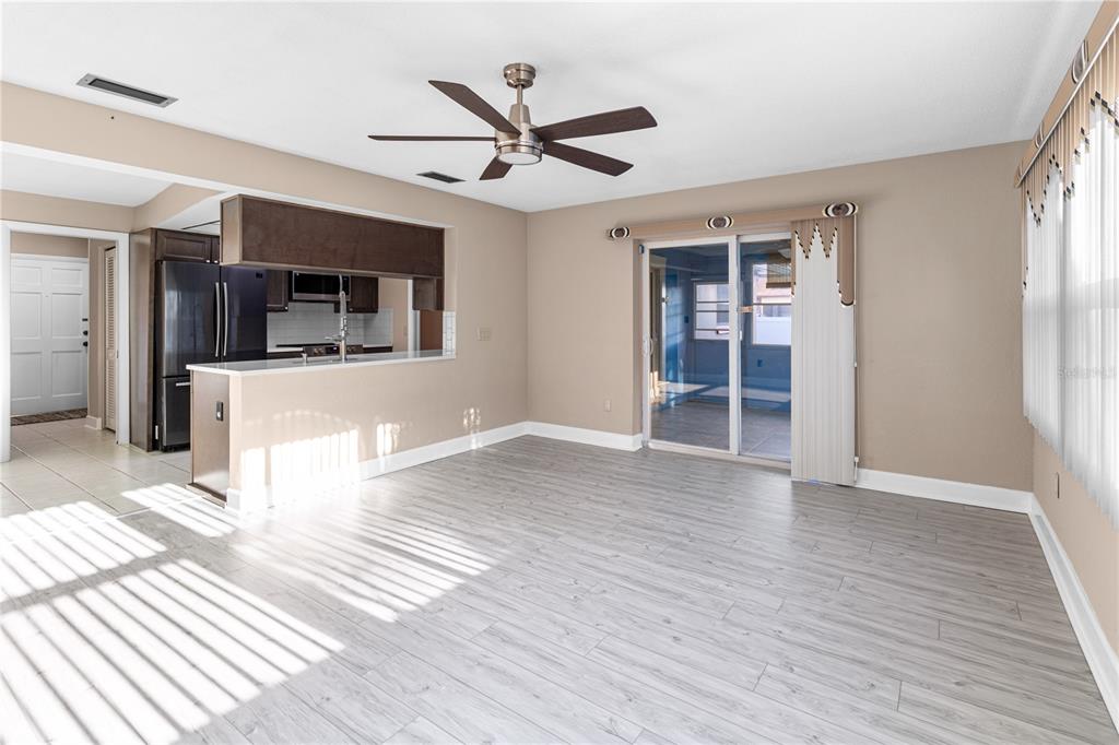 1929 Valencia Way Clearwater, FL 33764 - Photo 7 of 56