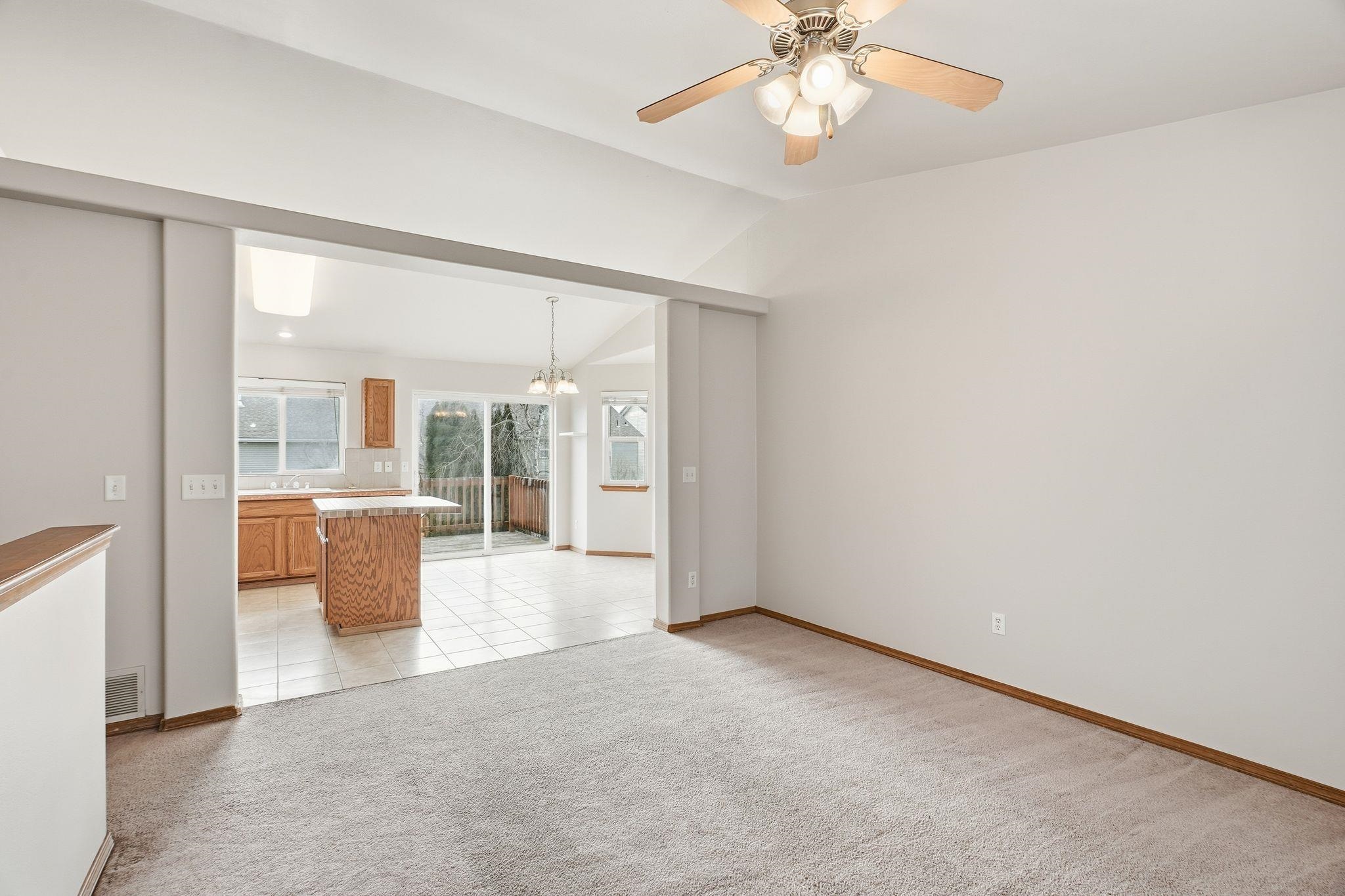 1623 West Tieton Avenue Spokane, WA 99208 - Photo 6 of 31