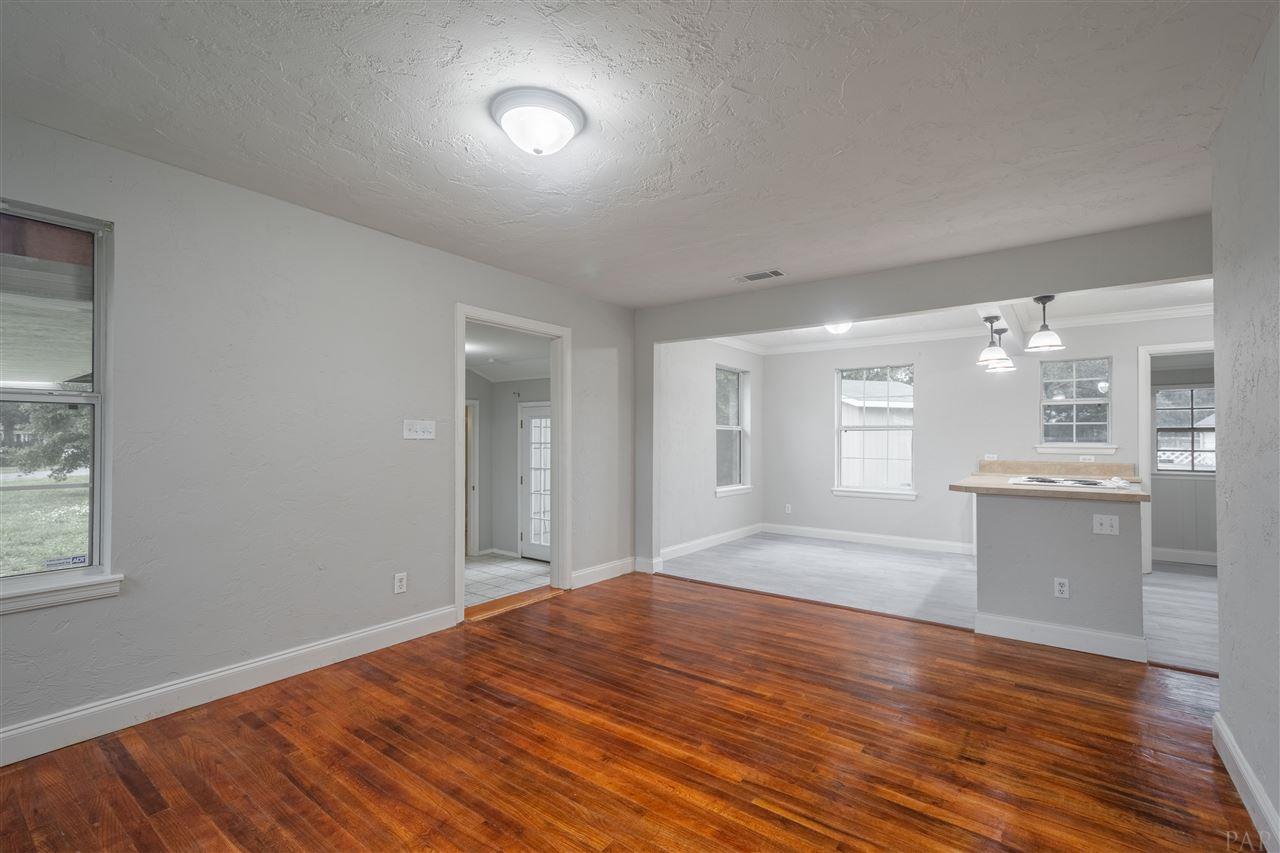 1000 Rue Max Street Pensacola, FL 32507 - Photo 4 of 32 Gallery Image 4