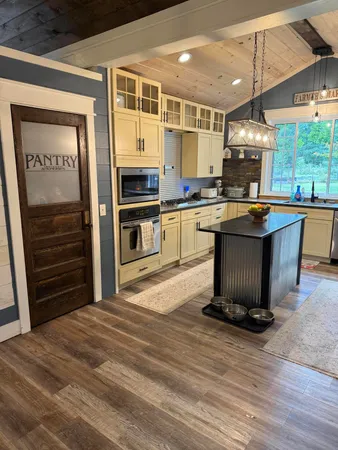 $359,900 | 4115 West 108th Street, Grant, MI 49327