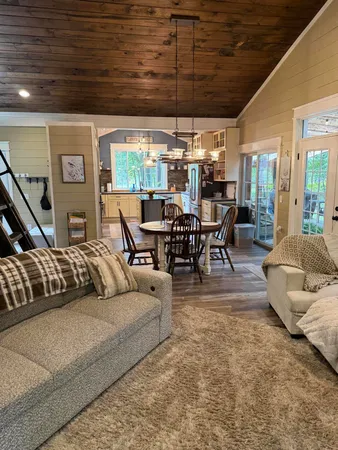 $359,900 | 4115 West 108th Street, Grant, MI 49327