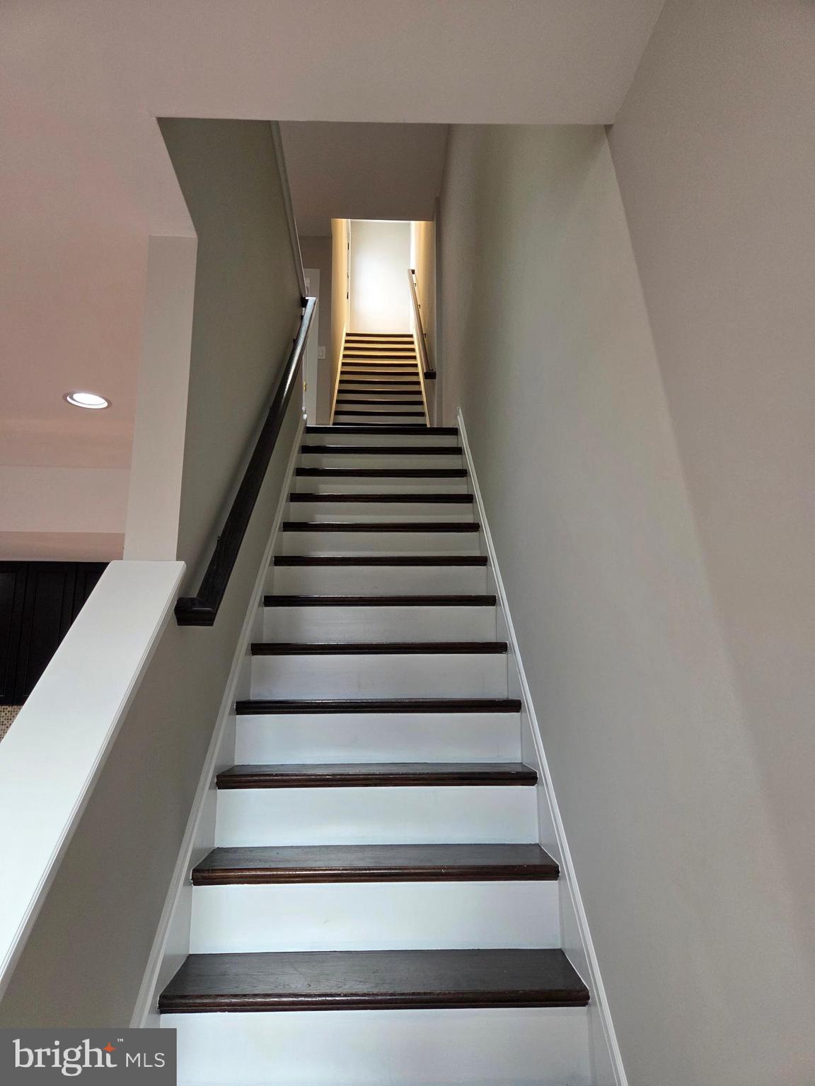 1603 Ellsworth Street, Unit B Philadelphia, PA 19146 - Photo 19 of 43 a view of entryway