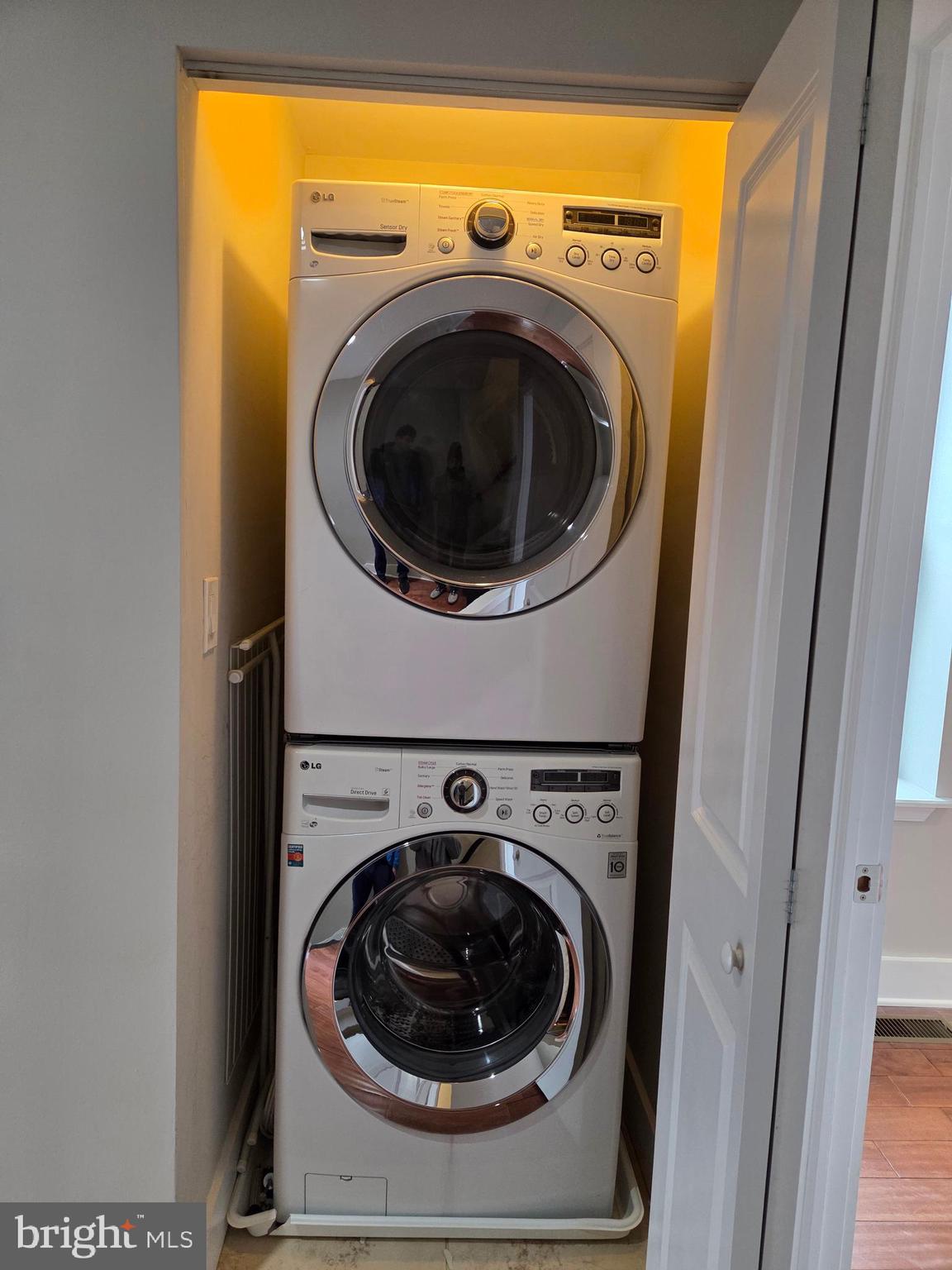 1603 Ellsworth Street, Unit B Philadelphia, PA 19146 - Photo 20 of 43 a utility room with dryer and washer