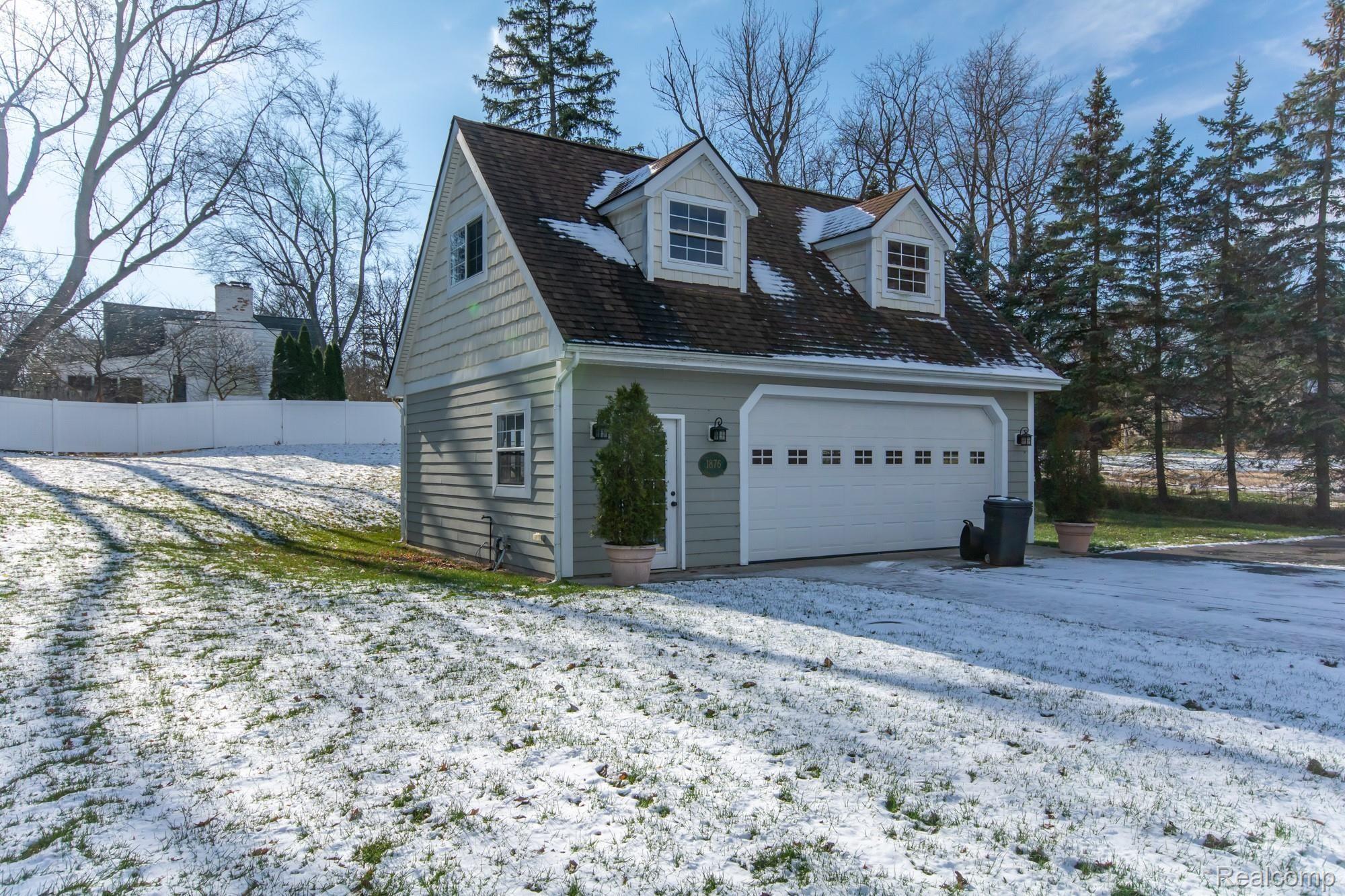 1687 Quarton Road Birmingham, MI 48009 - Photo 5 of 40 DSC_6841.jpg