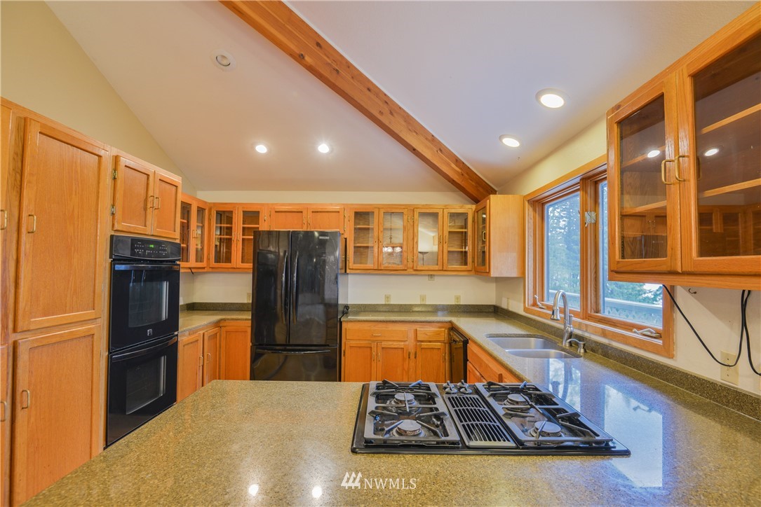 3046 North Shore Road Bellingham, WA 98226 - Photo 11 of 24 Gallery Image 11