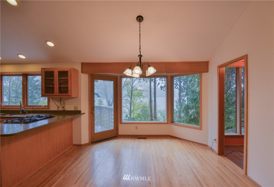 3046 North Shore Road Bellingham, WA 98226 - Photo 12 of 24 Gallery Image 12