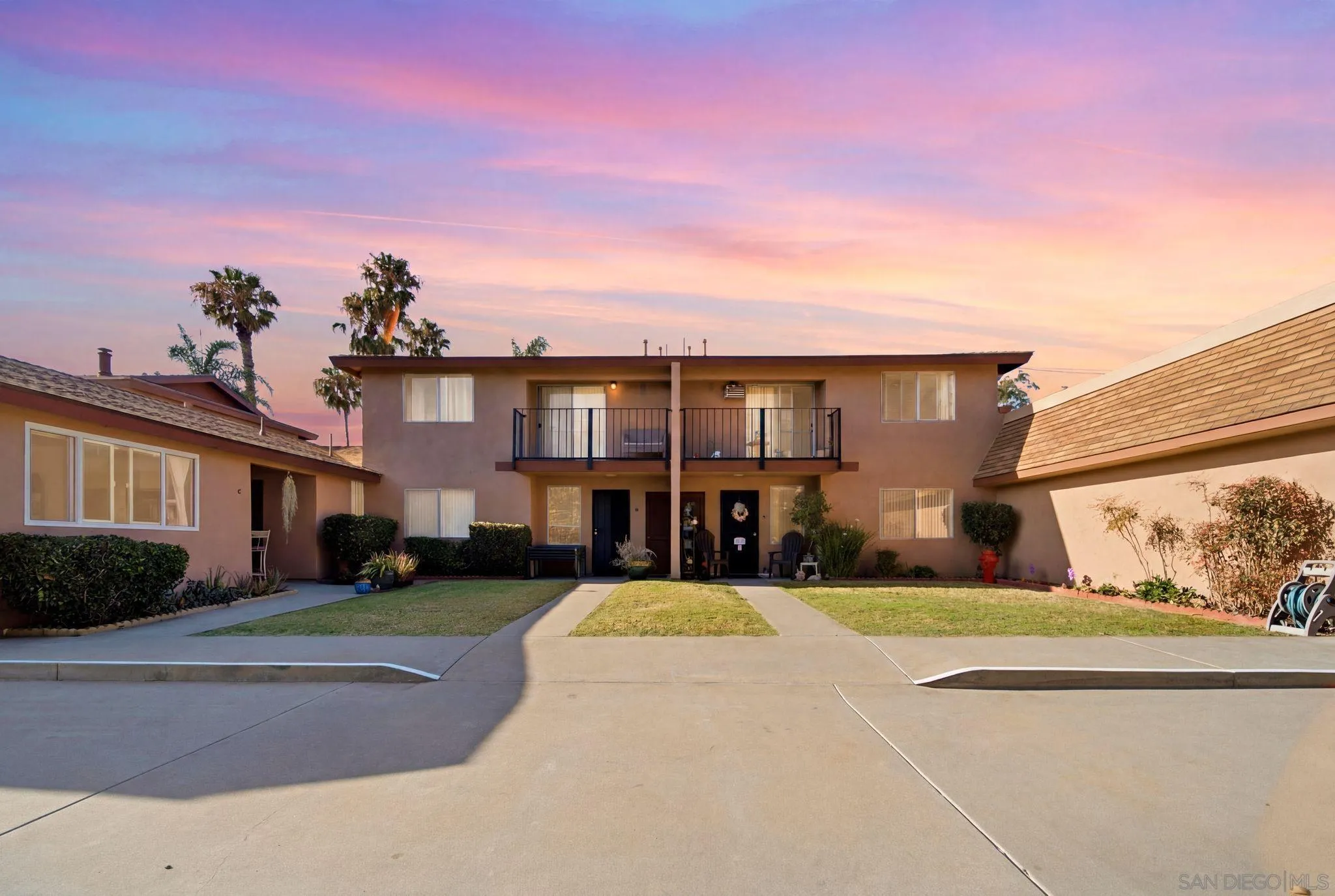 932 Regal Road Encinitas, CA 92024 - Photo 5 of 44 Digitally Altered