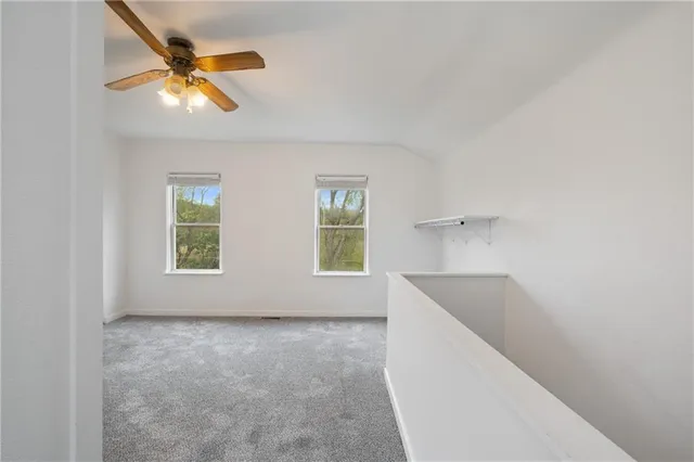 an entryway and a window in a room