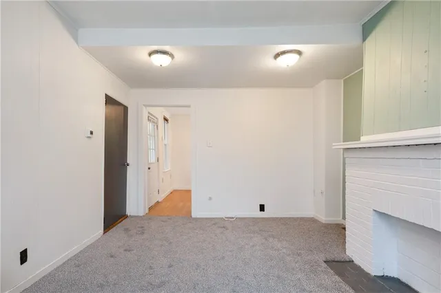 a view of a livingroom with an empty space