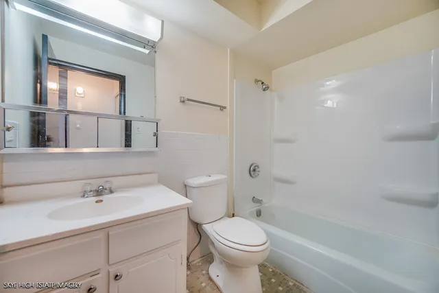 $1,500 | 200 Madison Street, Unit 3B, Joliet, IL 60435