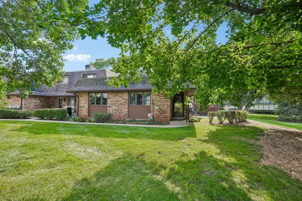 $259,900 | 17690 Nassau Drive, Brookfield, WI 53045