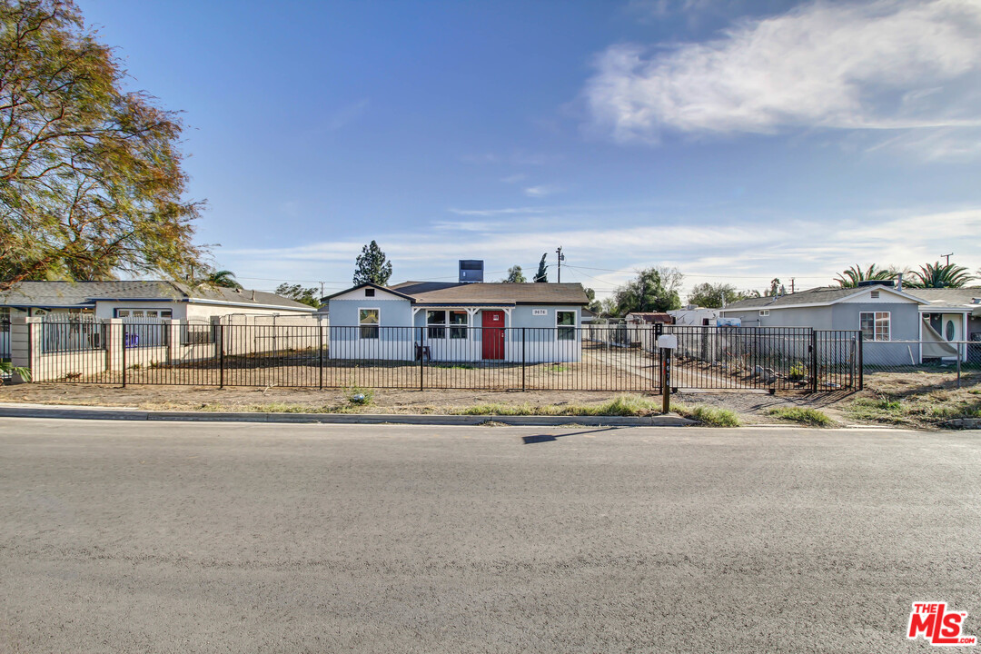 9676 Webb Street Riverside, CA 92509 - Photo 3 of 13 Gallery Image 3