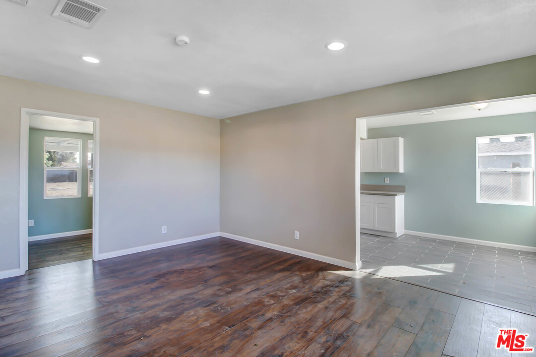 9676 Webb Street Riverside, CA 92509 - Photo 6 of 13 Gallery Image 6