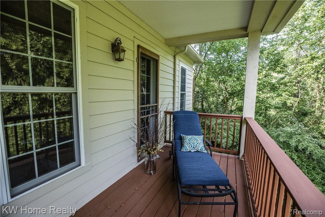 12988 Hummingbird Ridge Davisburg, MI 48350 - Photo 51 of 55 Back deck
