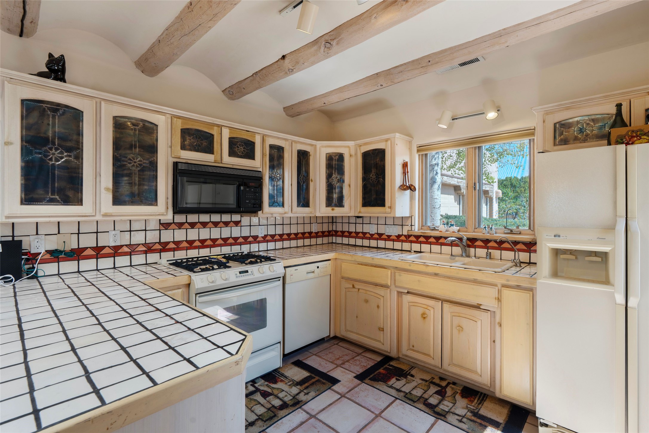 88 Monte Alto Road Santa Fe, NM 87508 - Photo 11 of 43 Kitchen