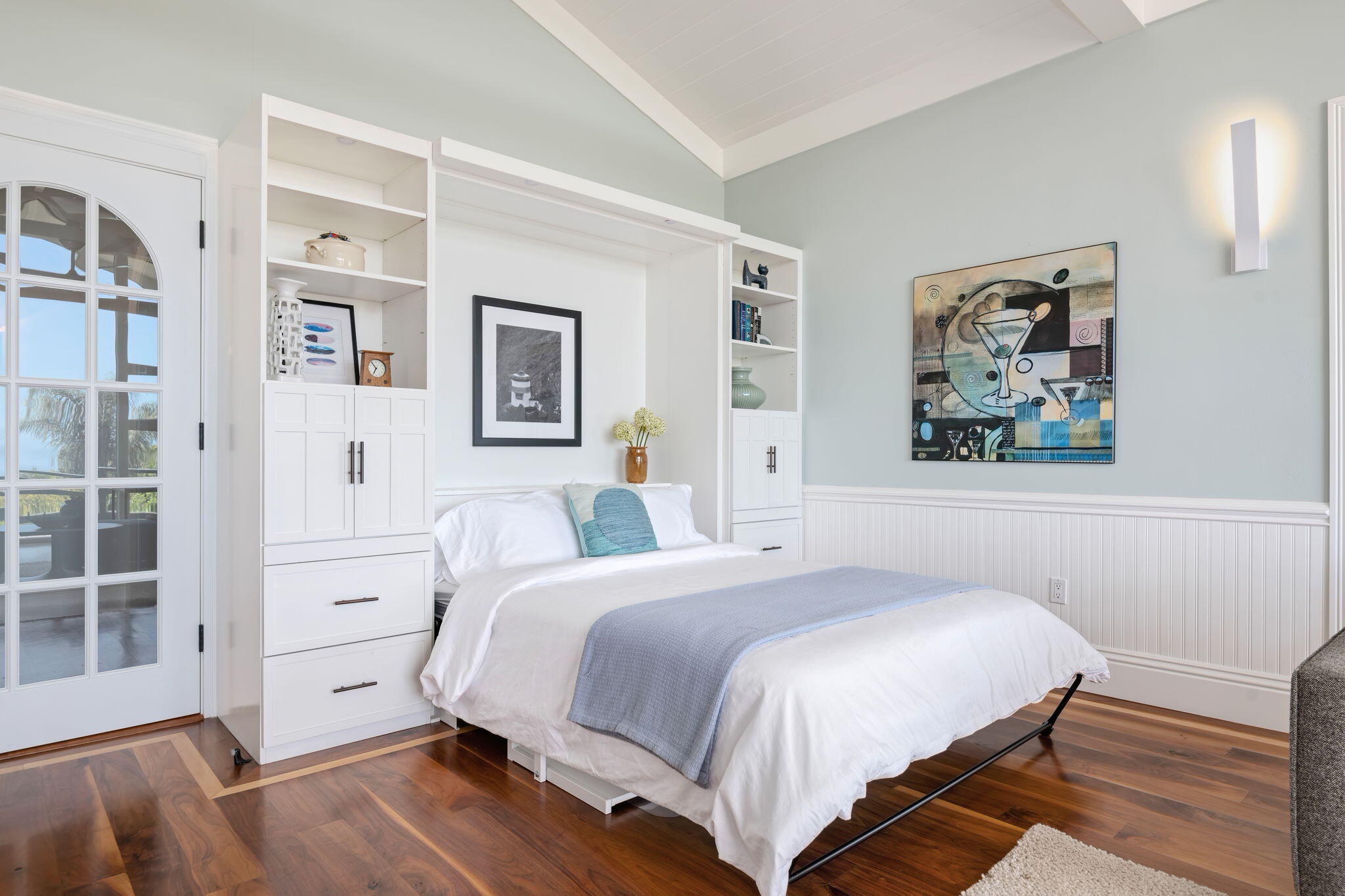 964 Garcia Road Santa Barbara, CA 93103 - Photo 18 of 48 05 - Murphy Bed