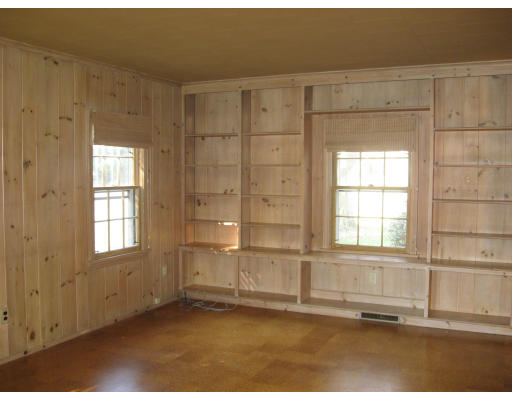 16 Pease Road East Longmeadow, MA 01028 - Photo 7 of 7 Gallery Image 7