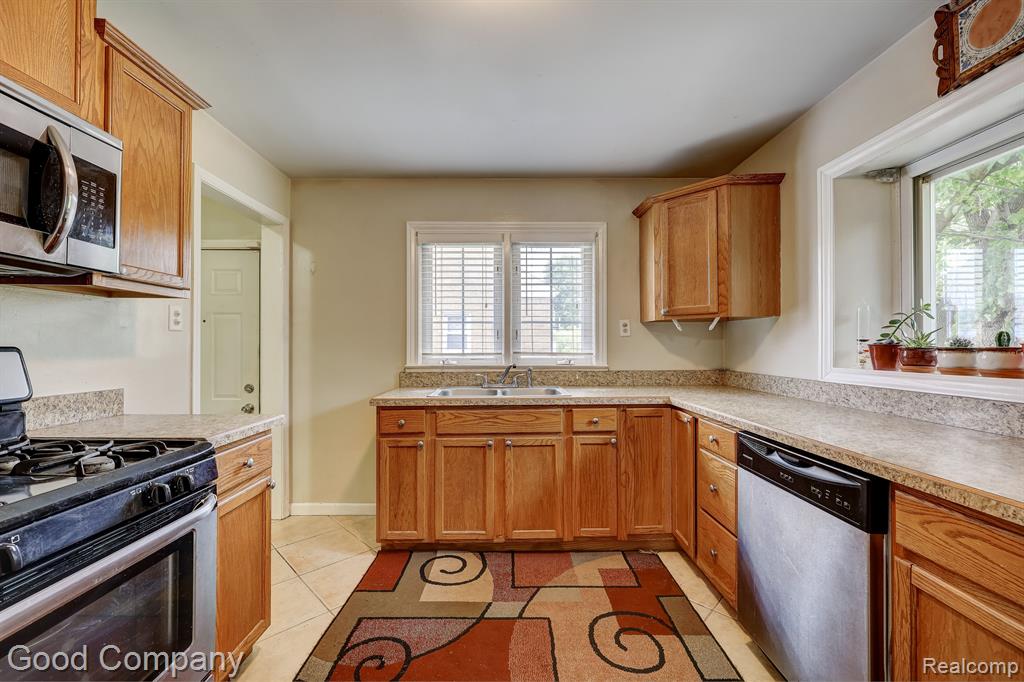 22050 Boulder Avenue Eastpointe, MI 48021 - Photo 12 of 40 Gallery Image 12