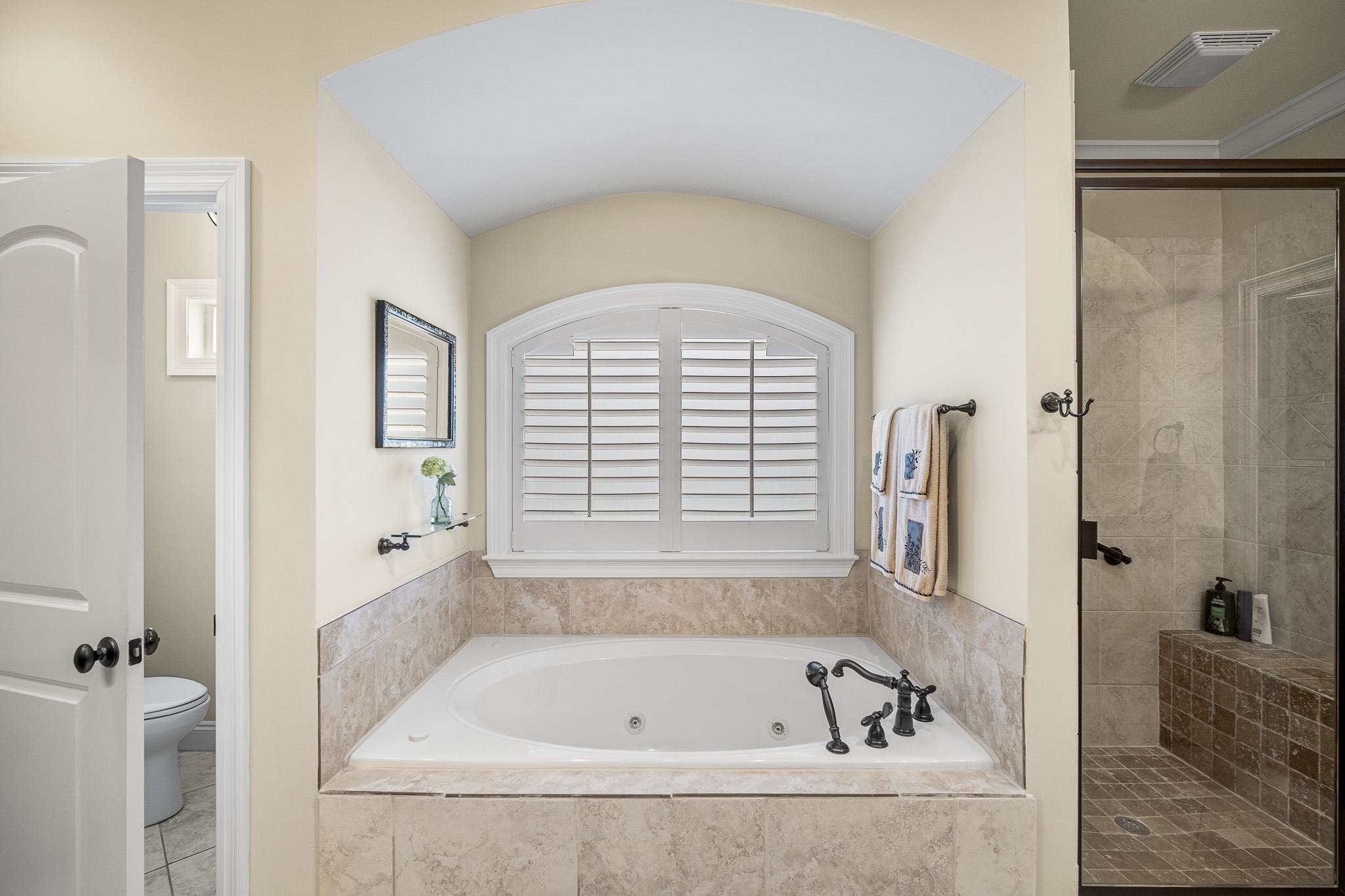 7090 Carson Lane Daphne, AL 36527 - Photo 19 of 37 Bathroom