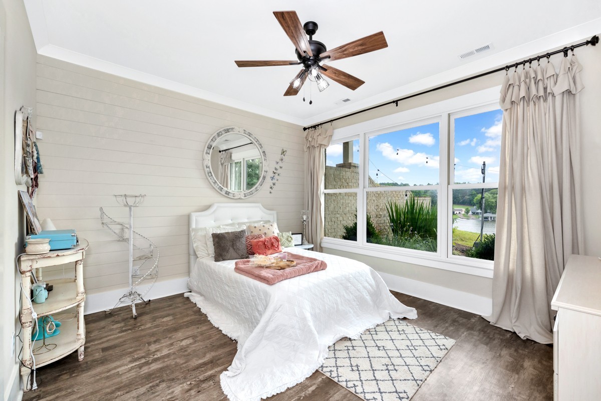 793 Davis Road Rogersville, AL 35652 - Photo 23 of 48 a bedroom with a bed and a window