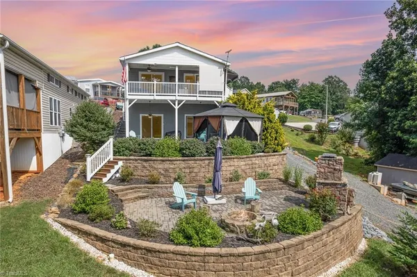 $399,900 | 132 Eagle Drive, New London, NC 28127