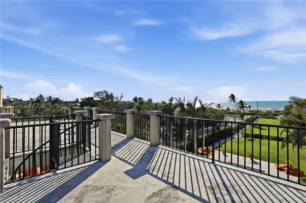 $5,500,000 | 16205 Captiva Drive, Captiva, FL 33924
