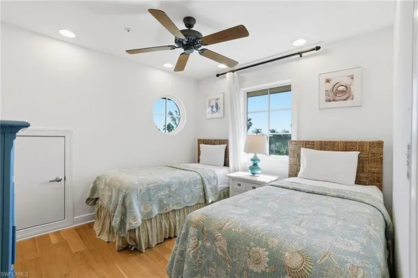 $5,500,000 | 16205 Captiva Drive, Captiva, FL 33924