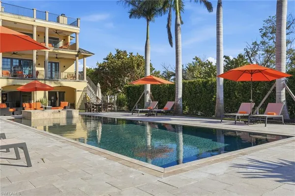 $5,500,000 | 16205 Captiva Drive, Captiva, FL 33924