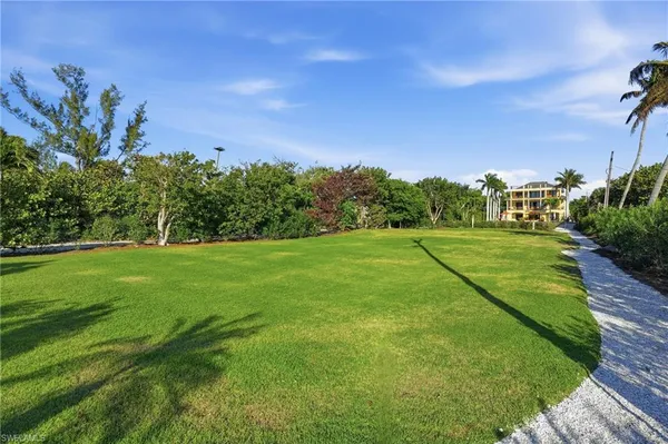 $5,500,000 | 16205 Captiva Drive, Captiva, FL 33924