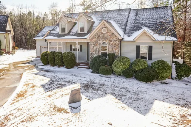 $435,000 | 4001 Hopkins Trace Lane, Zebulon, NC 27597