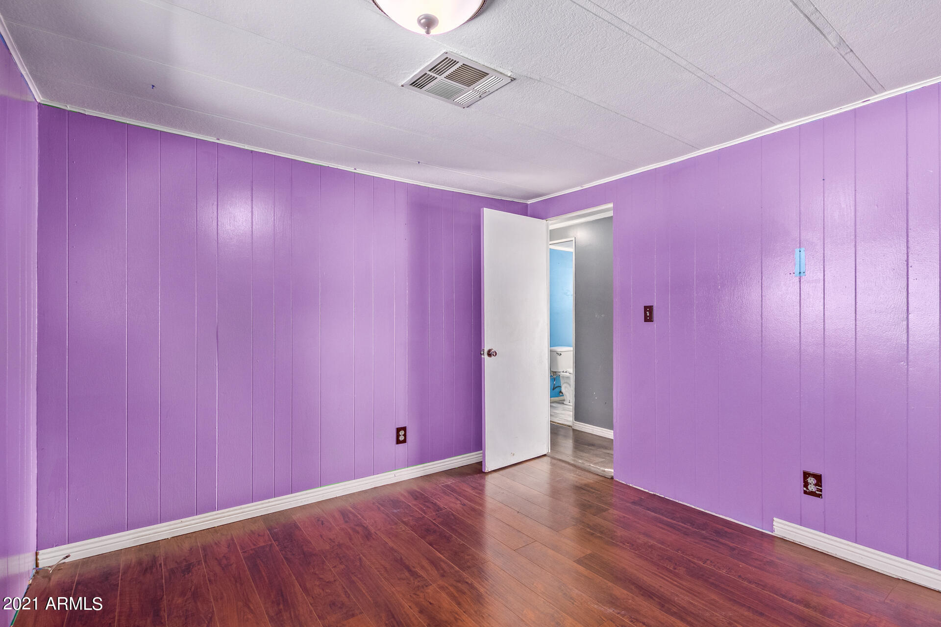 18835 North 25th Way Phoenix, AZ 85050 - Photo 14 of 24 a view of an empty room