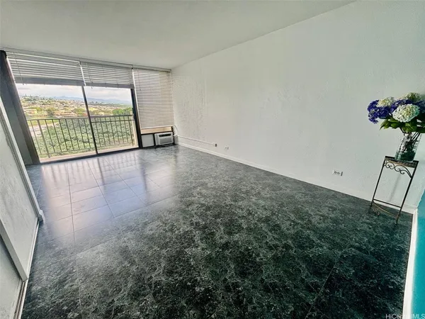 $330,000 | 98-500 Koauka Loop, Unit 14E, Aiea, HI 96701