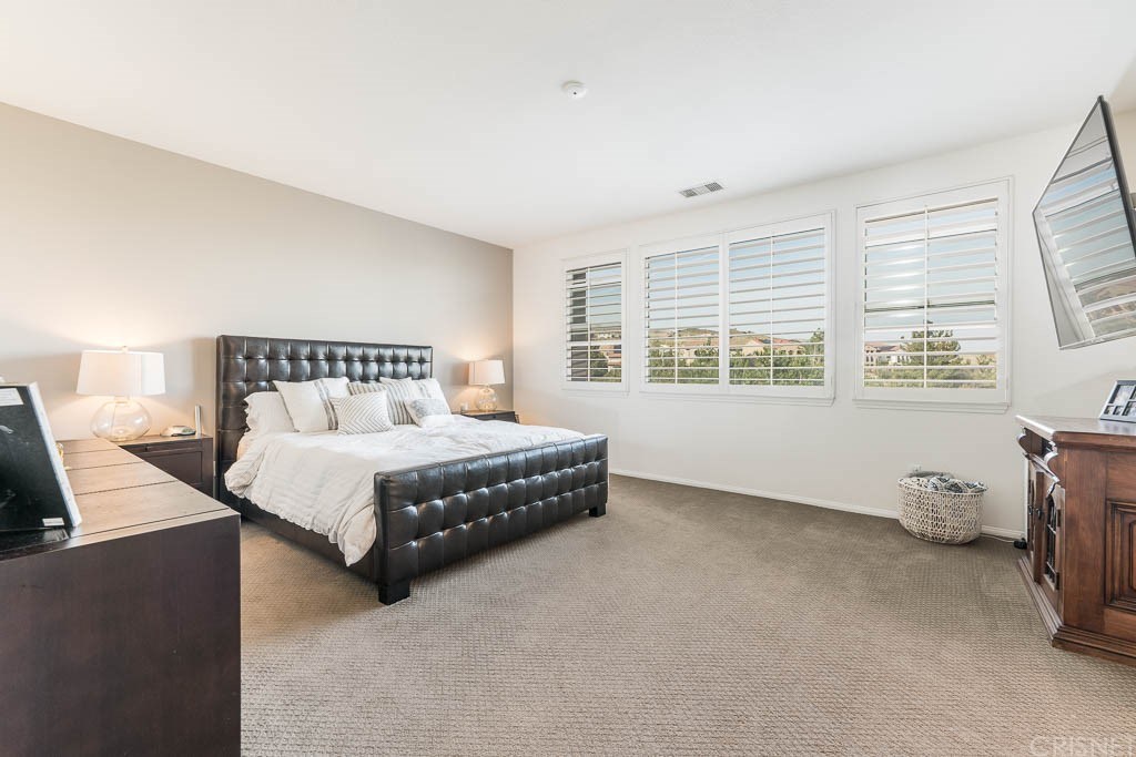 11564 Apulia Court Porter Ranch, CA 91326 - Photo 19 of 72