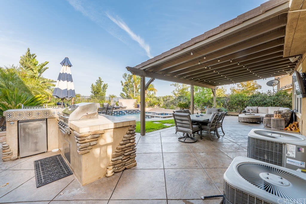 11564 Apulia Court Porter Ranch, CA 91326 - Photo 35 of 72