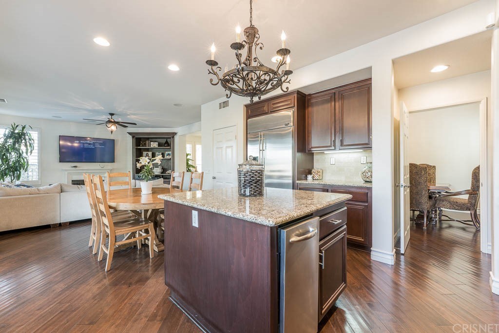 11564 Apulia Court Porter Ranch, CA 91326 - Photo 7 of 72