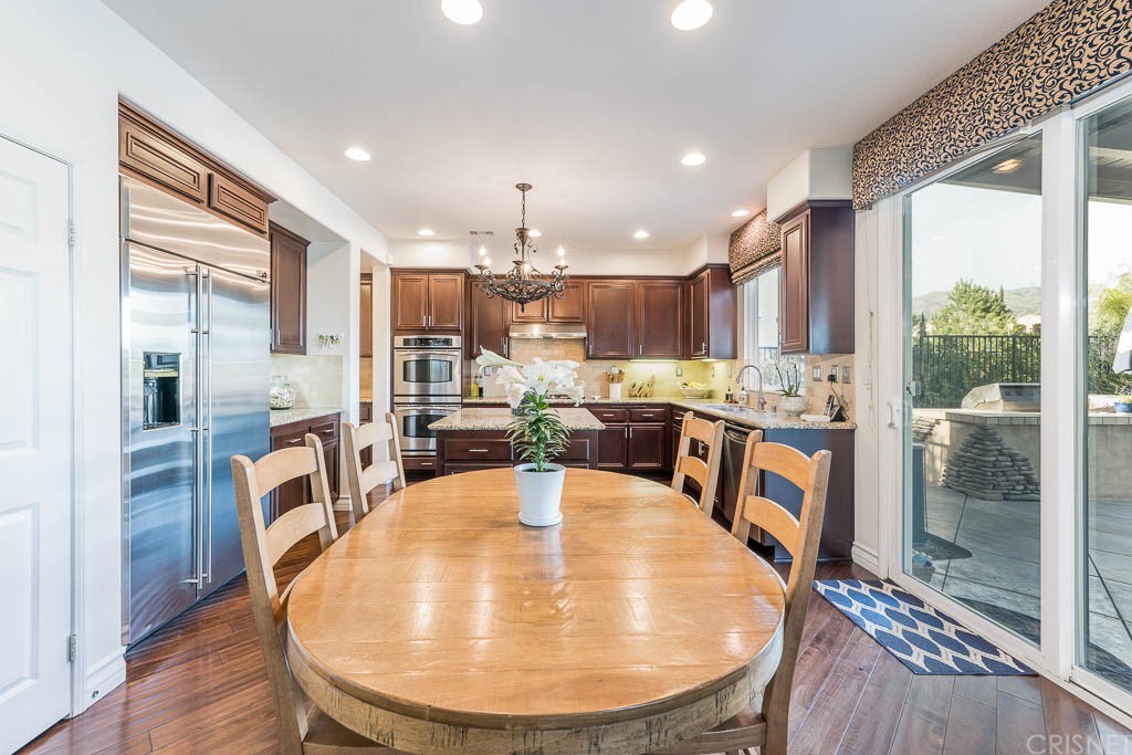 11564 Apulia Court Porter Ranch, CA 91326 - Photo 8 of 72