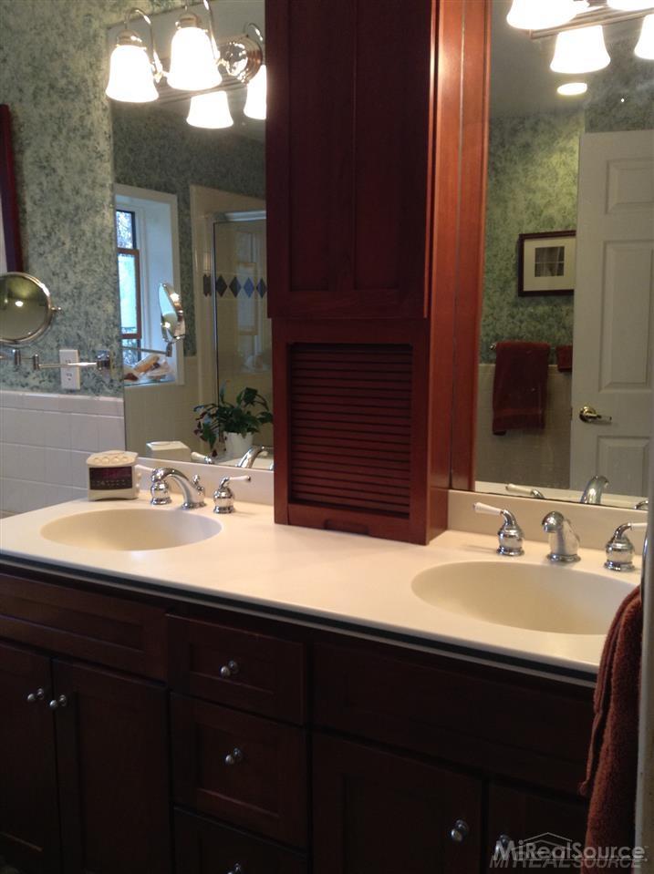 1975 East Leonard Road Leonard, MI 48367 - Photo 24 of 27 31233394-23.JPG