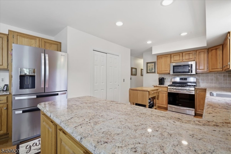 42 Copper Penny Road Flemington, NJ 08822 - Photo 13 of 45 Gallery Image 13