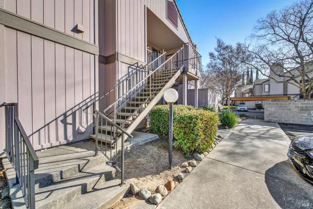 $330,000 | 1801 Marshall Road, Unit 801, Vacaville, CA 95687