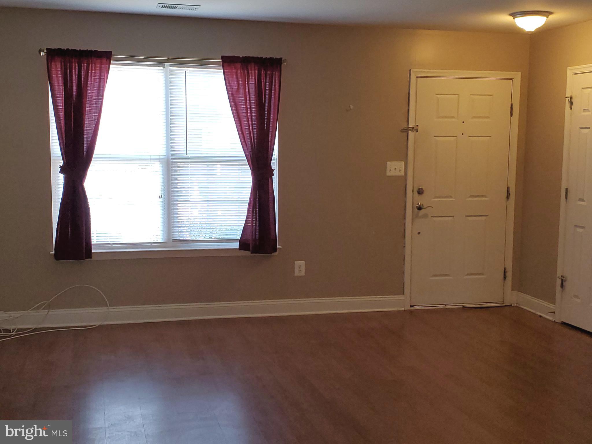 405 Ruddy Duck Court Cambridge, MD 21613 - Photo 2 of 24 Living Room
