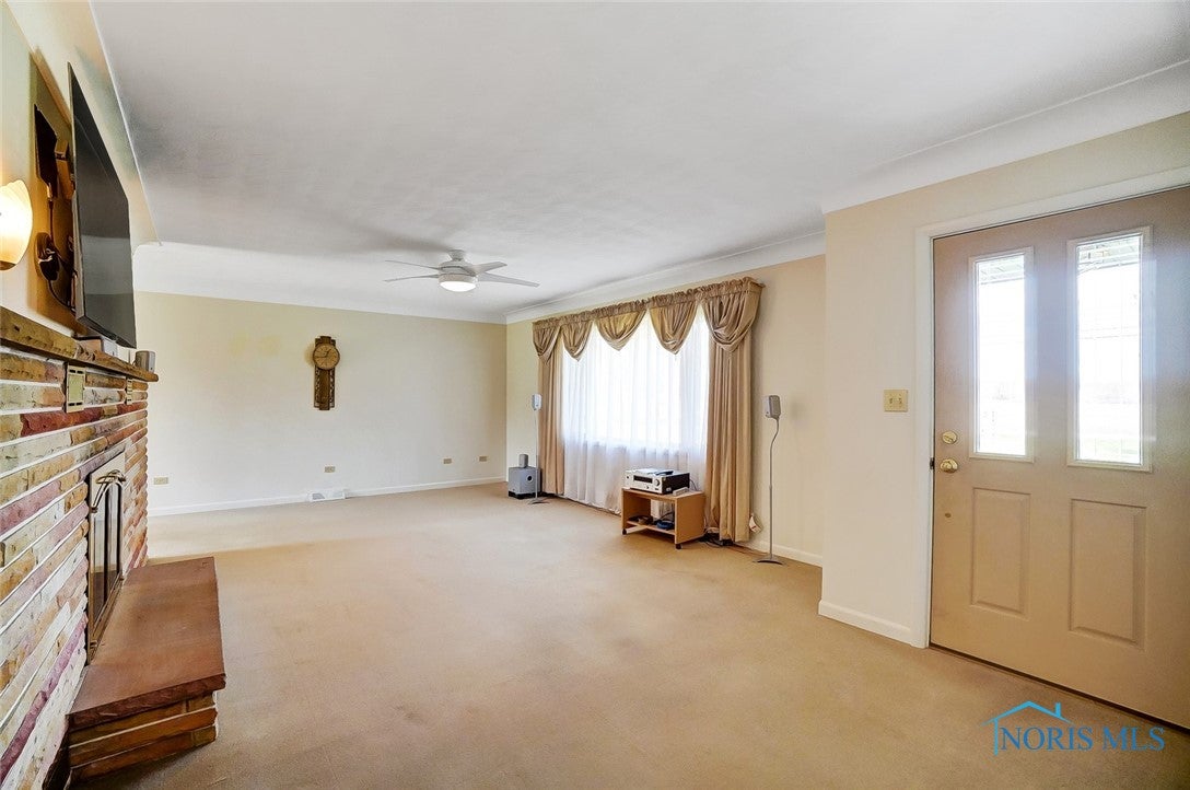 5155 Libbey Road Perrysburg, OH 43551 - Photo 4 of 39 Gallery Image 4