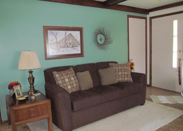 3408 Foster Road White Oak, PA 15131 - Photo 10 of 16 Living Room. Unit 3410 Living Room