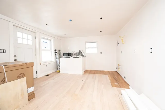 $4,100 | 32 Campbell Avenue, Unit 1, Revere, MA 02151