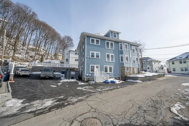 $4,100 | 32 Campbell Avenue, Unit 1, Revere, MA 02151